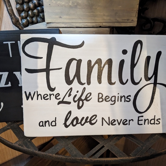 Wood Sign Family Life Love Handmade Handpainted - Picture 2 of 3